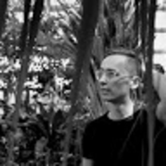 Meet your Posher, Tom - Picture 1 of 1